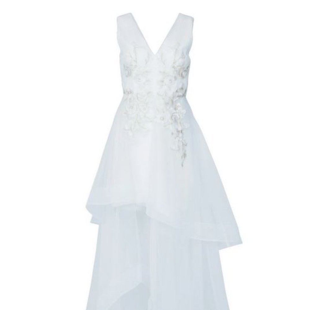 NWT BCBGMAXAZRIA Ada Applique Tulle Gown Size 6